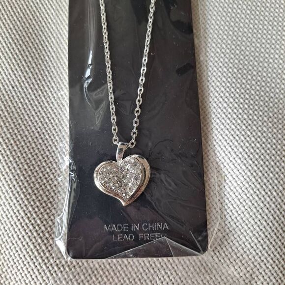 Set of 5 heart necklace and earring sets - Picture 3 of 5